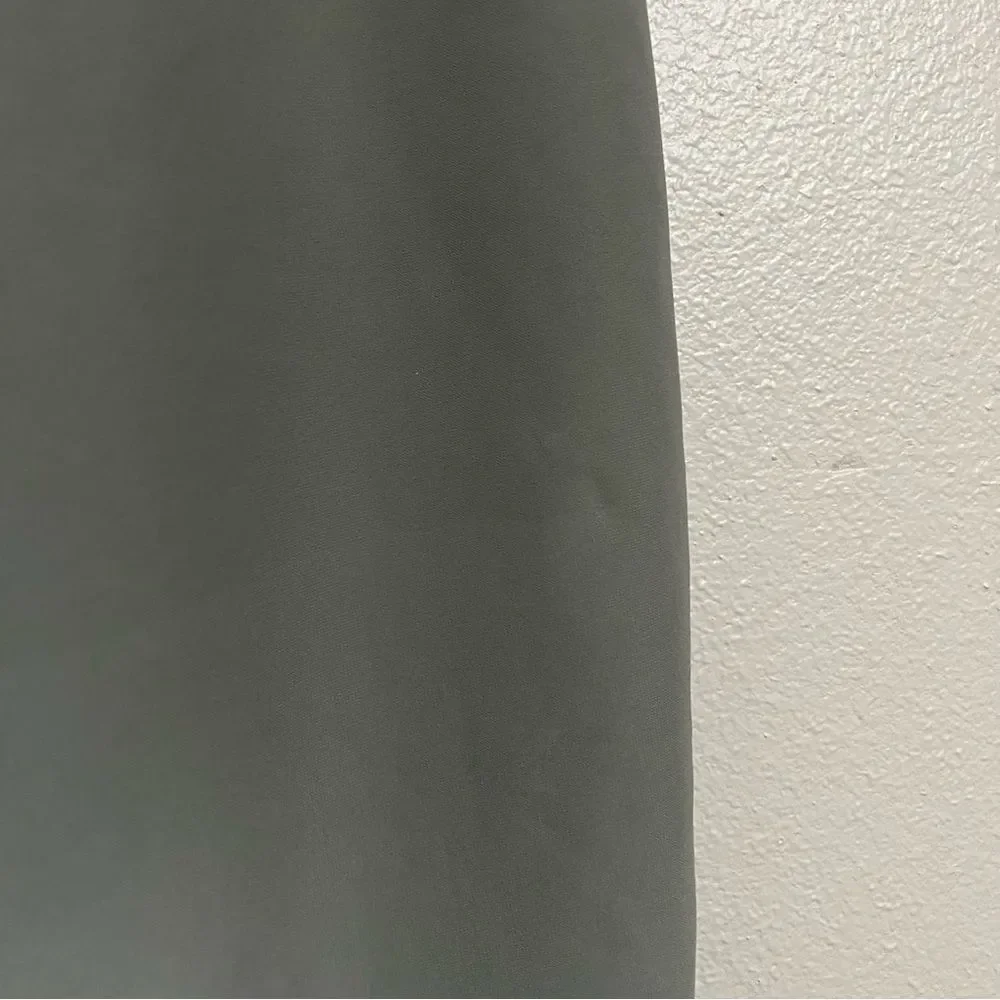Lululemon On The Fly Grey Sage Cropped Athletic Pull On Pants Women’s Size 10